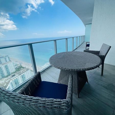 Stay At The Top With Amazing Views By Rent4Us Голлівуд Екстер'єр фото
