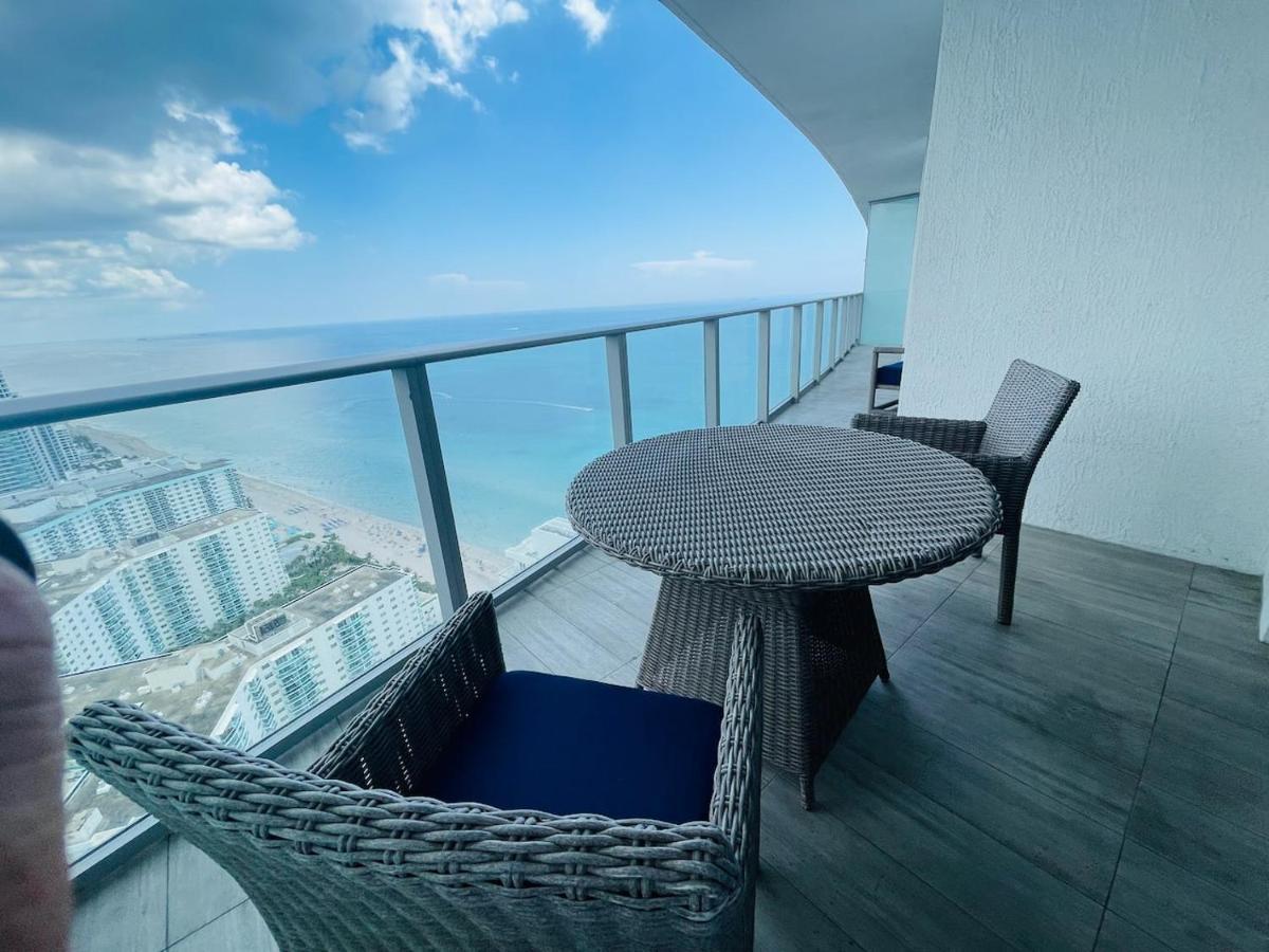 Stay At The Top With Amazing Views By Rent4Us Голлівуд Екстер'єр фото